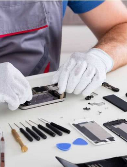 How to become a qualified mobile phone repair engineer