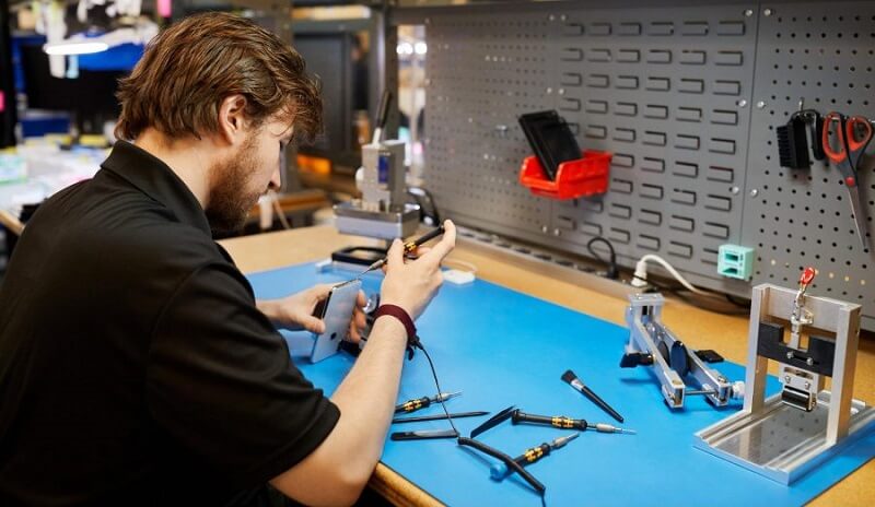 Necessary Instruments And Tools In Cell Phone Repair